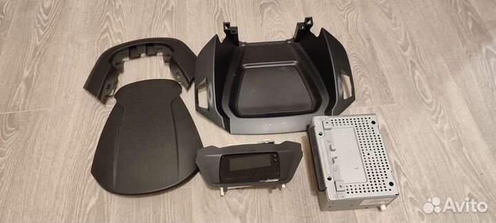 Штатная магнитола Ford Kuga 2