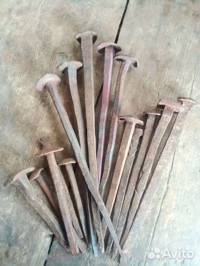 Кованые гвозди