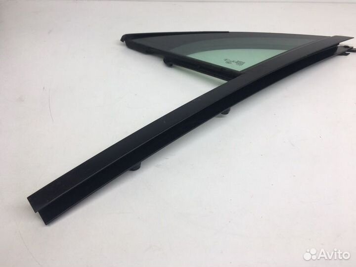 Форточка двери передняя левая Volkswagen Touareg 2