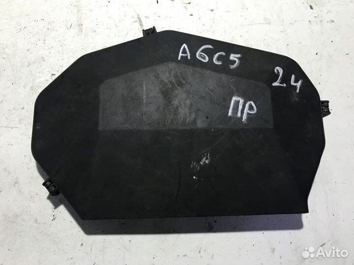 Кожух ремня грм правый Audi A6C5