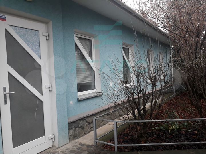 2-к. квартира, 70 м², 1/1 эт.