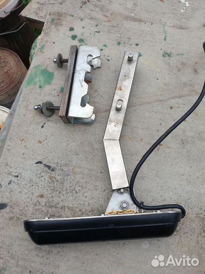 Крепление датчика эхолота lowrance