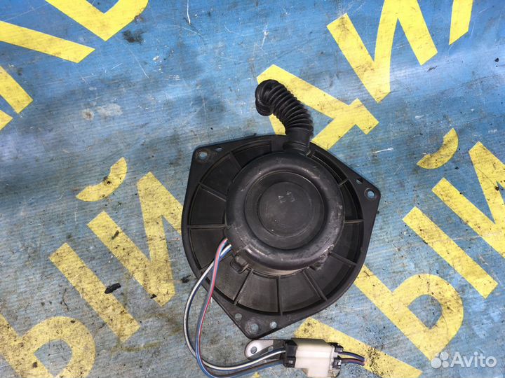 Моторчик печки Nissan Primera P10