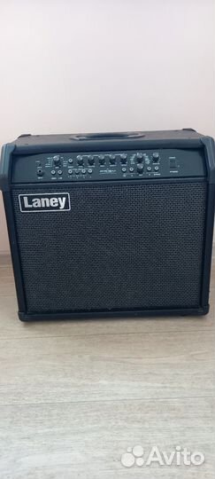 Гитарный комбоусилитель