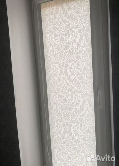 Рулонные шторы в коричневом коробе N3913