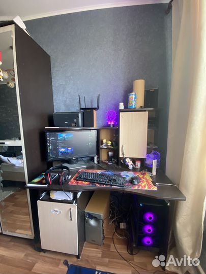 Компьютерный стол б/у