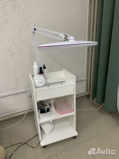 Мебель для педикюрного кабинета