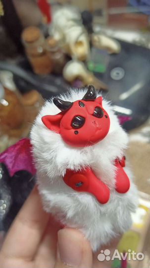 Котик демон -брелок игрушка в смешанной технике