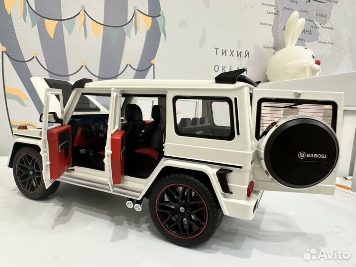 Машинка гелик с дымом 28 см новая