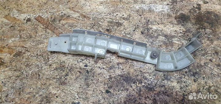 Направляющая заднего бампера правая Opel Antara 2