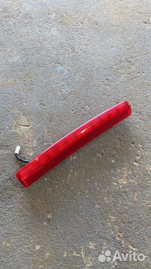 Фонарь стоп в крышку багажника qx70