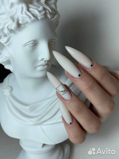 Наращивание ногтей модель