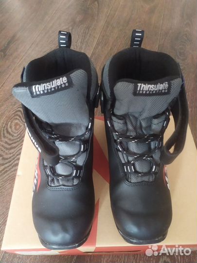 Ботинки лыжные р. 34 Madshus