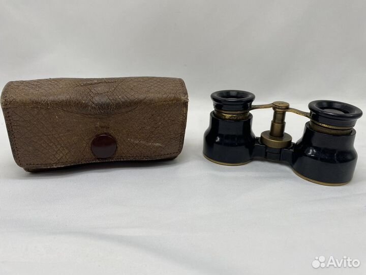Театральный бинокль с кожанным футляром. Антикварн