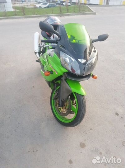Kawasaki zx6r