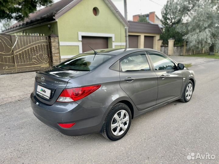 Hyundai Solaris 1.6 AT, 2012, 197 800 км