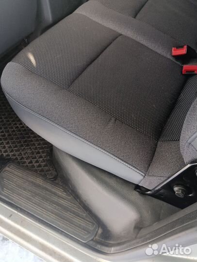 Автомобильные чехлы Амарок