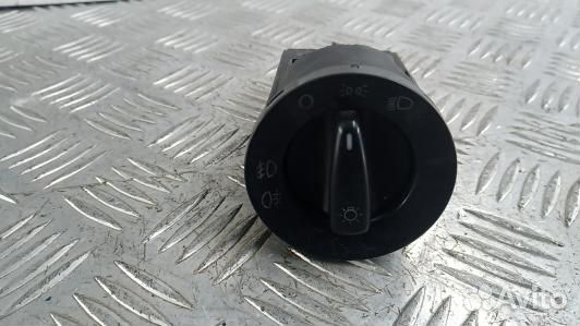 Переключатель света volkswagen golf 4 (8BL18WU01)