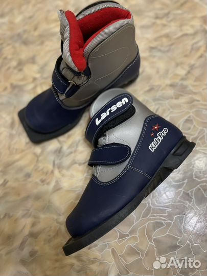 Лыжные ботинки