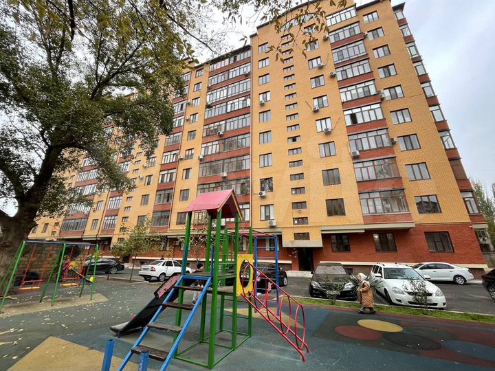 2-к. квартира, 66,6 м², 8/10 эт.