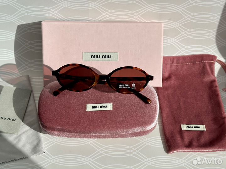 Очки miu miu regard