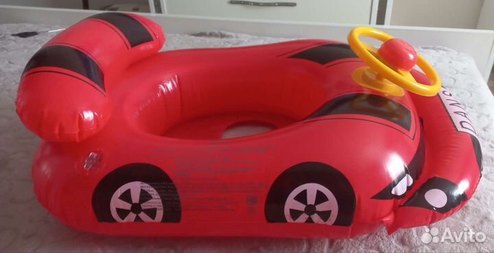Надувной круг в виде машинки