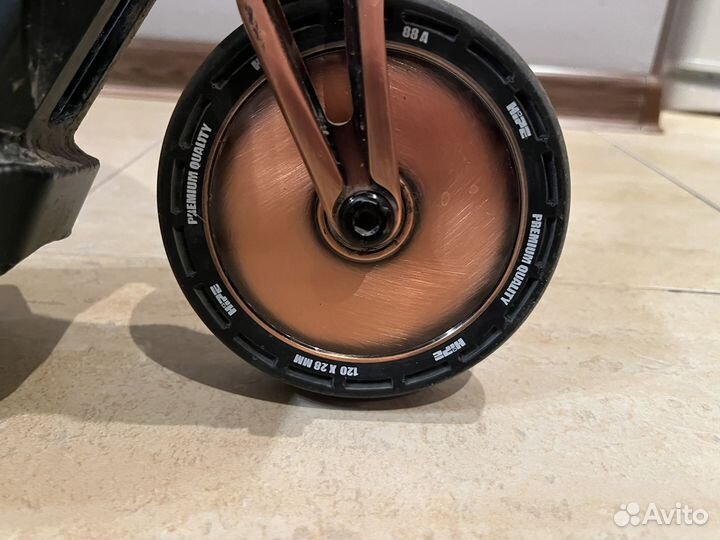 Трюковой самокат Hipe H9