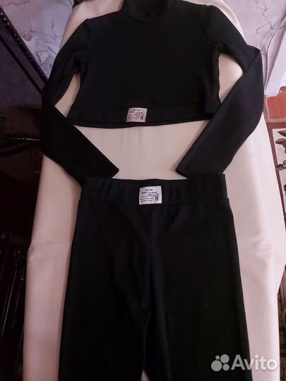 Костюм для йоги и фитнеса