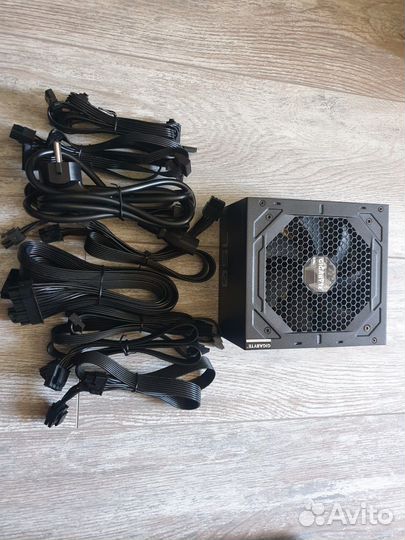 Блок питания gigabyte GP-P750GM