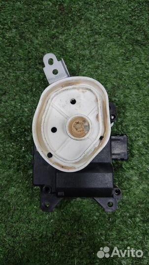 Моторчик заслонки печки Suzuki SX4 2008
