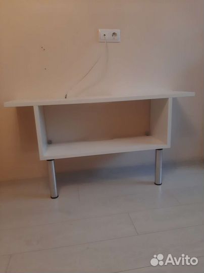 Полка для телевизора