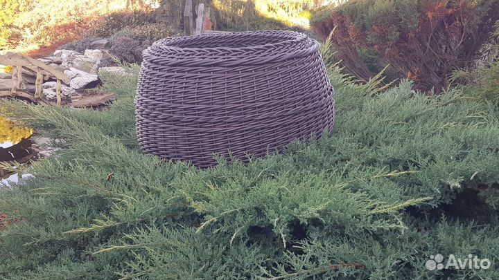 Кашпо из искусственного ротанга