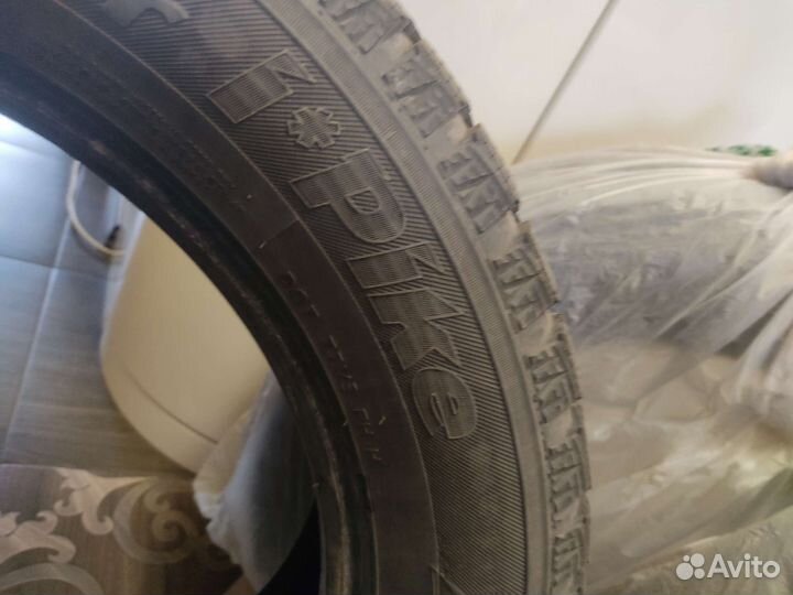 Hankook Winter I'Pike 215/60 R17 95T