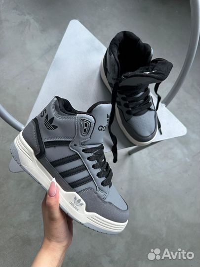 Кроссовки зимние женские