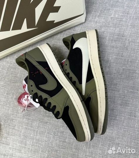 Кроссовки nike air jordan 1 travis scott