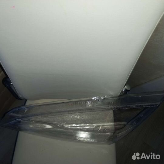 Стекло на фары Ford Focus