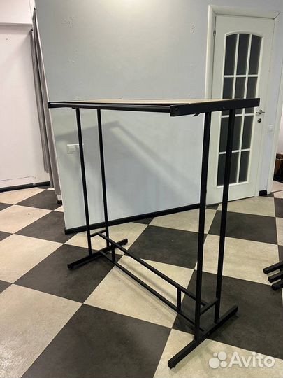 Вешалка для одежды напольная