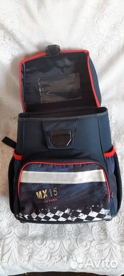 Школьный портфель