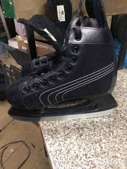 Коньки хоккейные