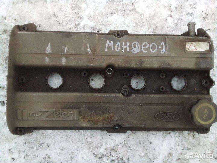 Клапанная крышка Ford Mondeo II