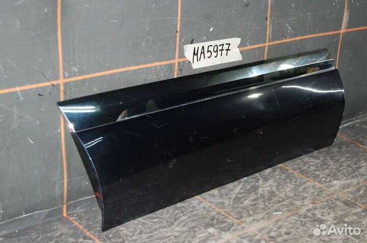 Накладка двери задней правой - Volkswagen Touareg