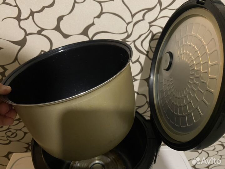 Мультиварка Redmond