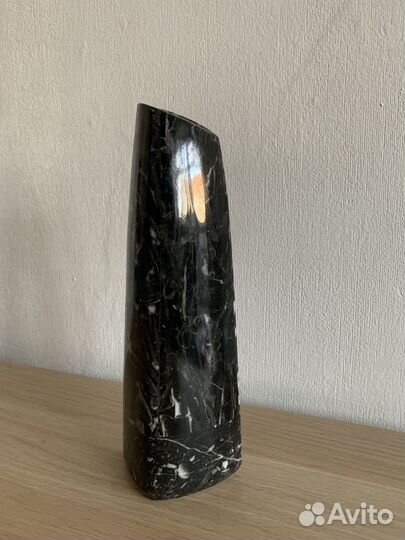 Ваза гранитная