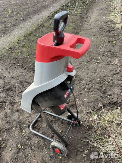 Садовый измельчитель Зубр