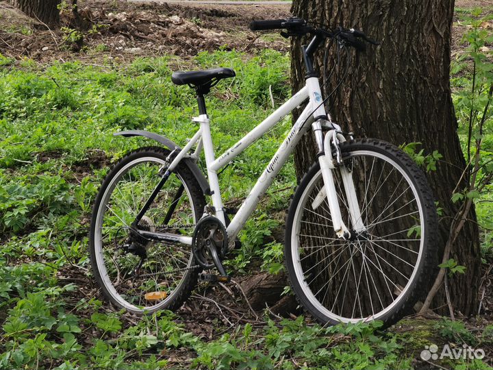 Велосипед женский горный 16“рама Al/26