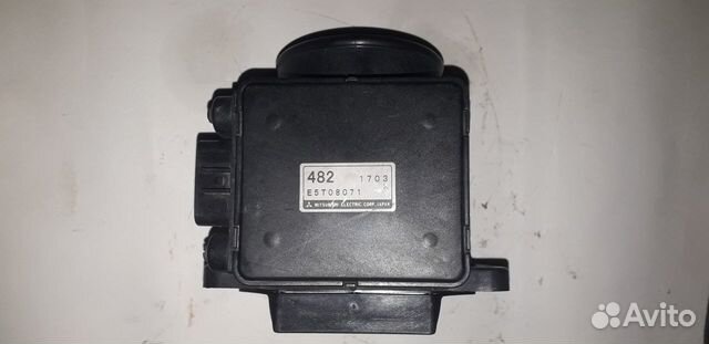 Датчик расхода воздуха Mitsubishi E5T08071 482