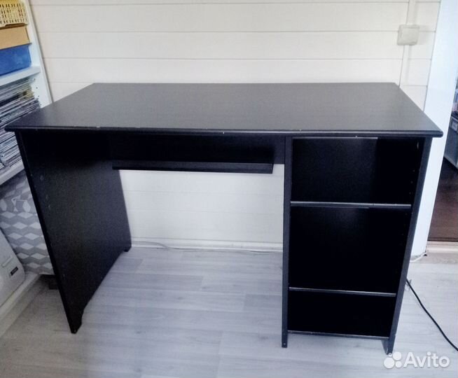 Письменный стол IKEA