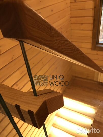 Лестница из натурального дерева
