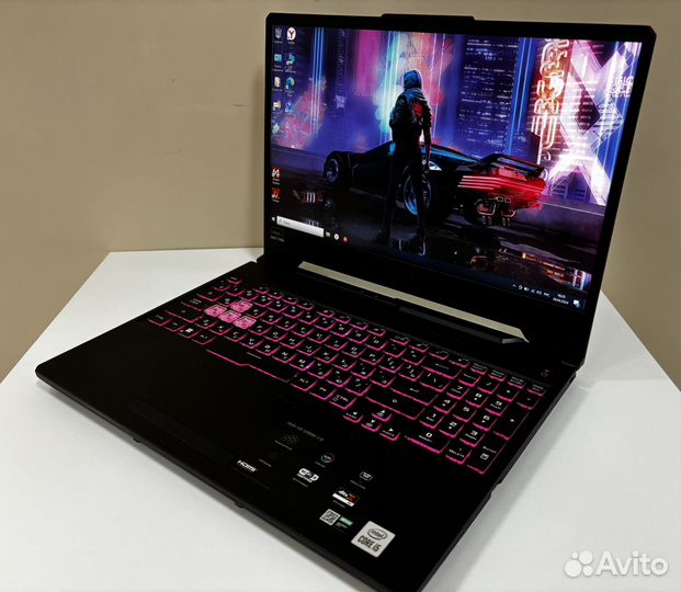 Мощный, игровой ноутбук с гарантией в идеале