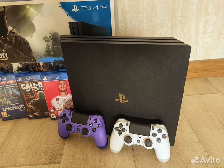 PS4 PRO 1TB (7208B) / 2 джостика/ игры